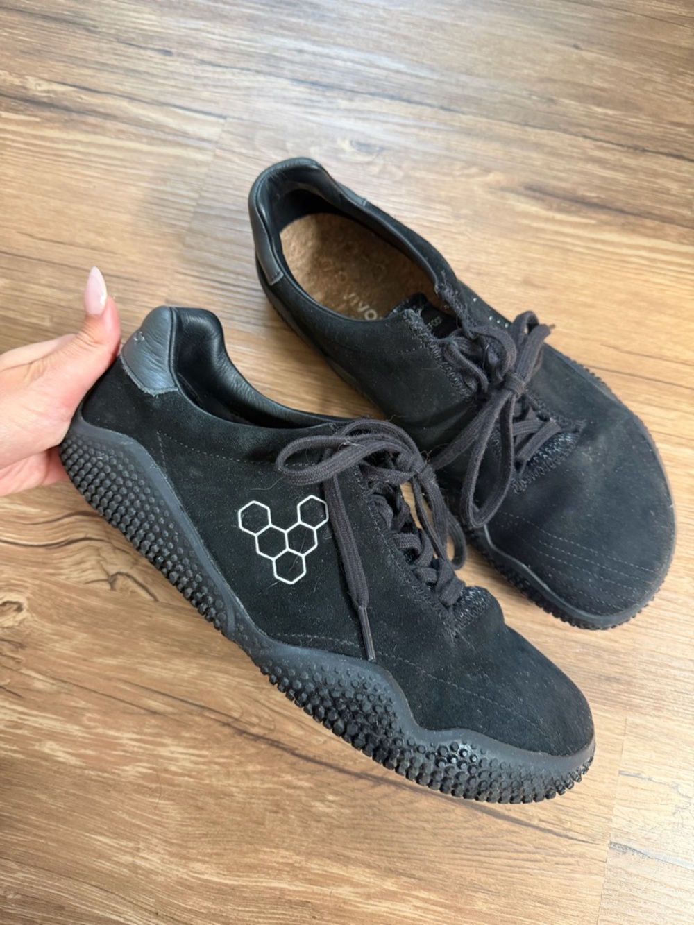 Vivo barefoot- Motus studio sneaker leather. - Picture 4 of 12